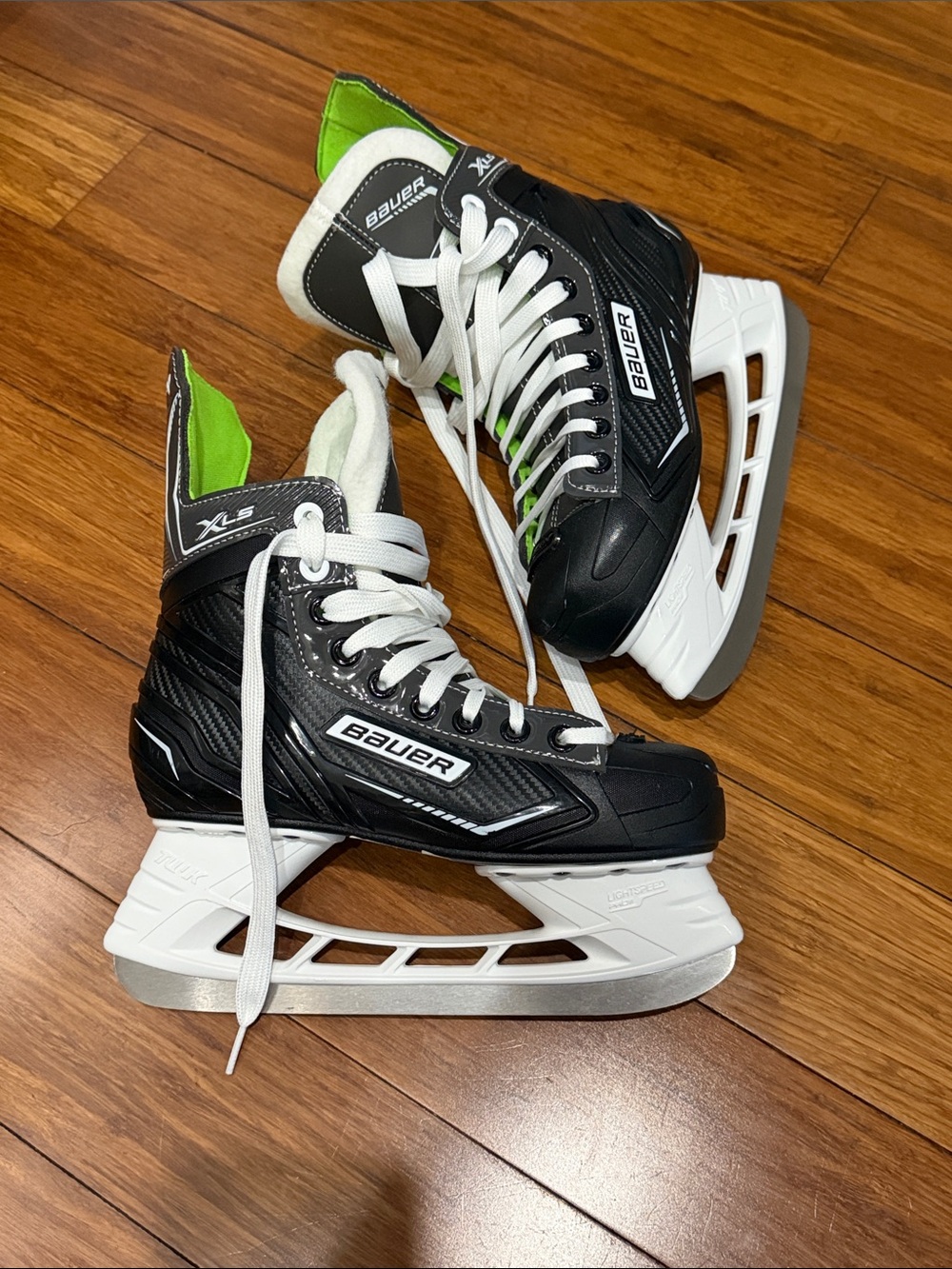 Bauer  XLS Youth Hockey Skates - Black, White & Lime size 4